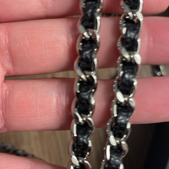 Chanel Wallet on Chain - Picture 7 of 9